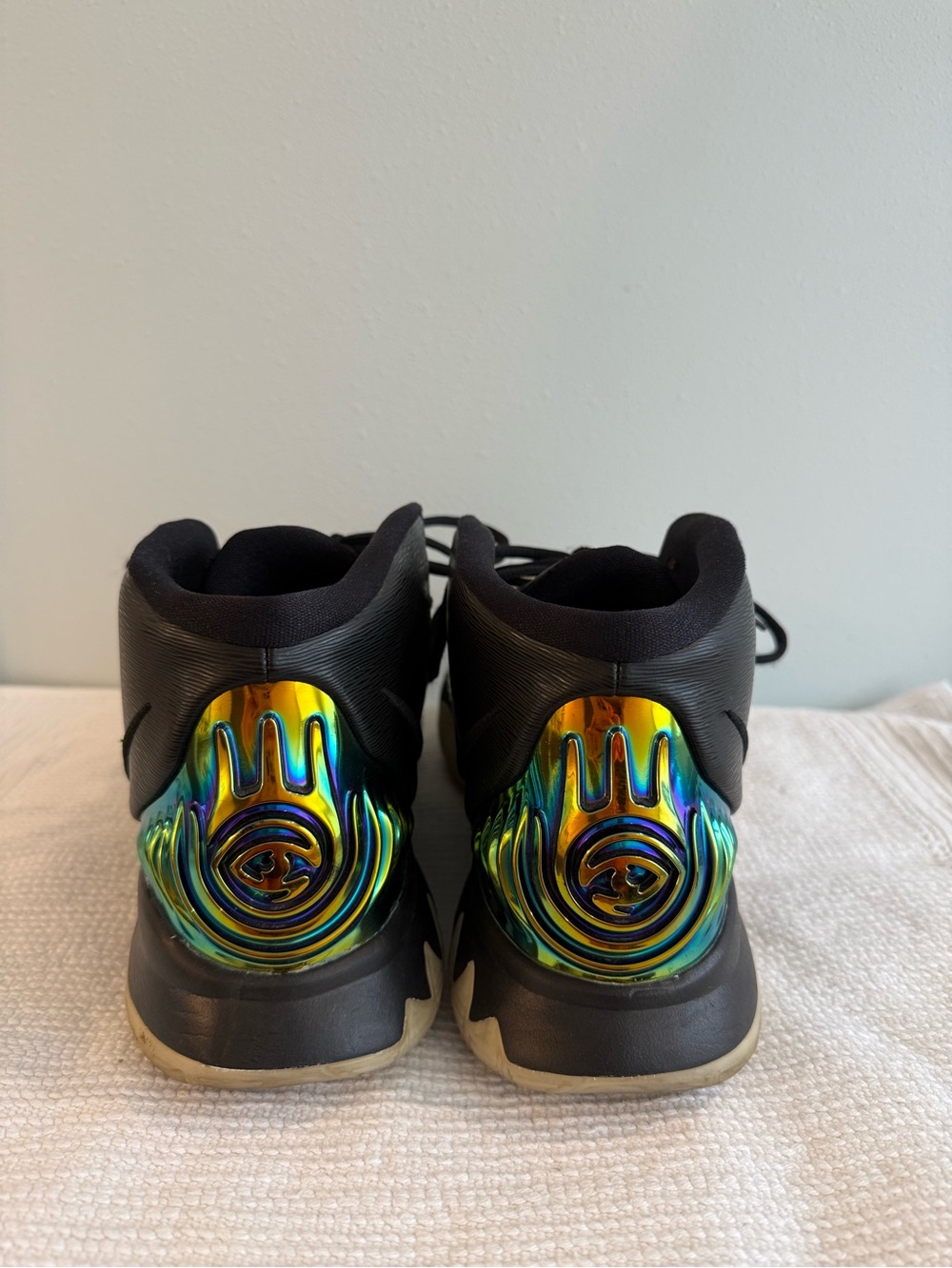 Nike Kyrie By You Custom Basketball Shoes - Picture 2 of 9